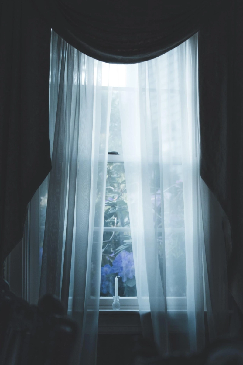 Differences Between Curtains, Shutters and Blinds
