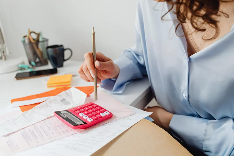 What to expect when you hire a Corporate Tax Lawyer Wollert?