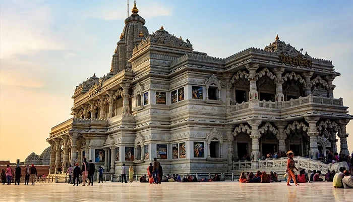 3 Days Mathura Vrindavan Tour Package with Gokul & Govardhan