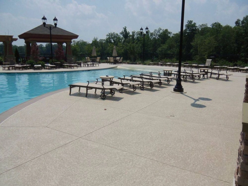 How to Select the Best Pool Deck Coating Services in Your Area