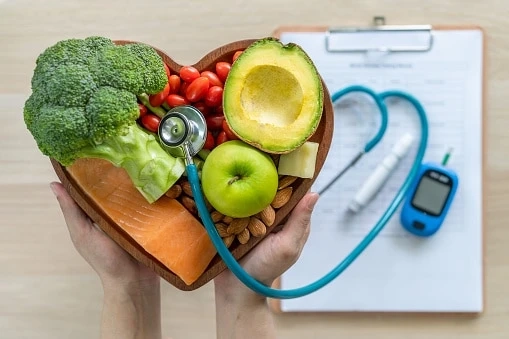 You Think losing weight is a pipe dream? These simple tips can help you make weight loss a reality.