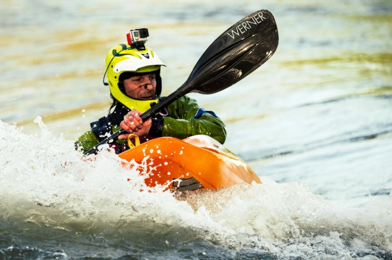 Choosing Between Middle Fork and South Fork American River Rafting