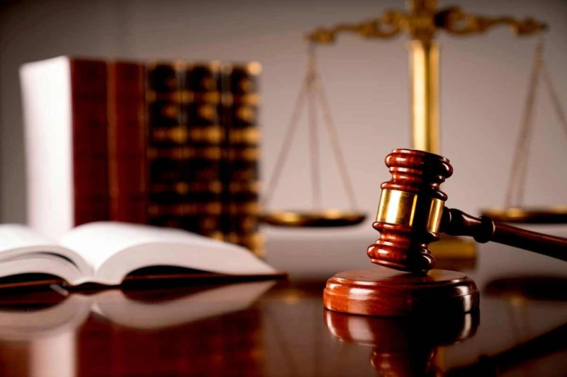 Factors to Consider When Hiring a Commercial Litigation Attorney