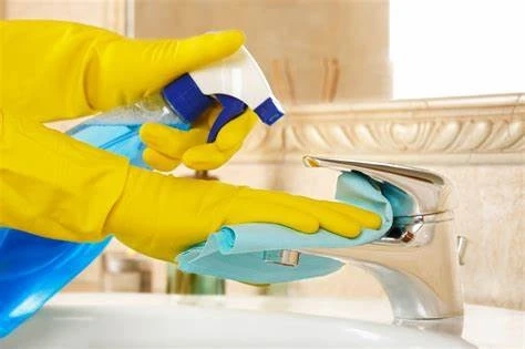 Deep Cleaning a Bathroom: The Basic Steps to Take