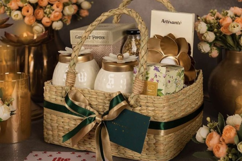 Customized Hampers: Tailor-Made Gifts to Suit Every Taste and Preference