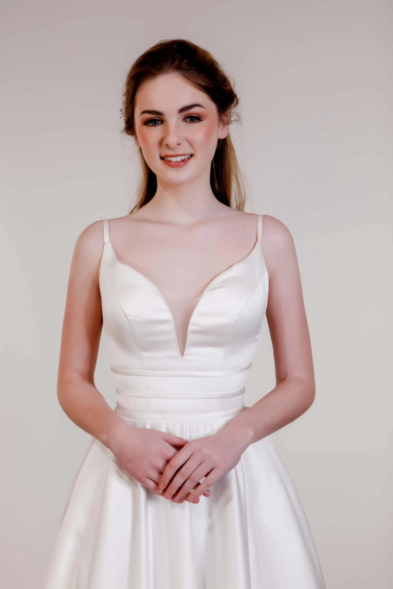 Discover the Perfect Deb Dresses in Melbourne: A Guide to Debutante Elegance