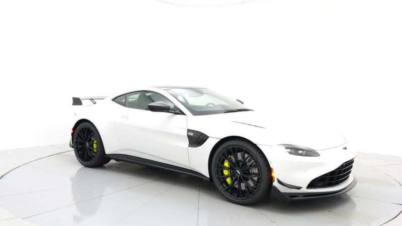 2022 Aston Martin Vantage Review