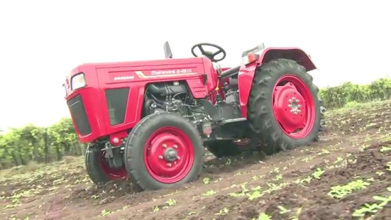 Mahindra 245 vs. Mahindra Yuvraj 215 NXT: A Comprehensive Comparison