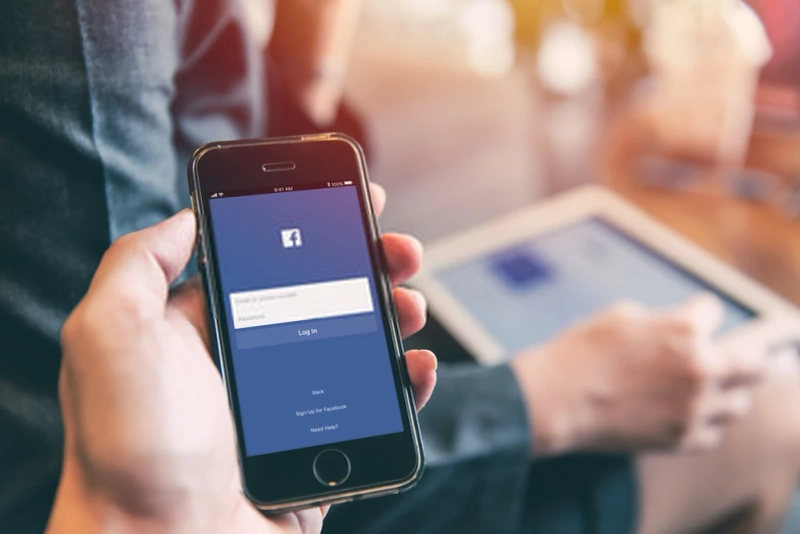 How do I Know Who Visited My Facebook Mobile?
