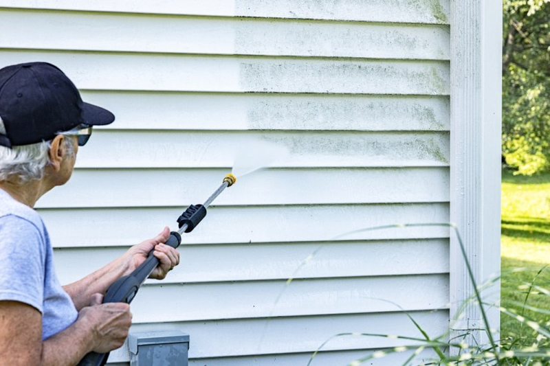 House Washing Service in Hamilton: Expert Cleaning Solutions