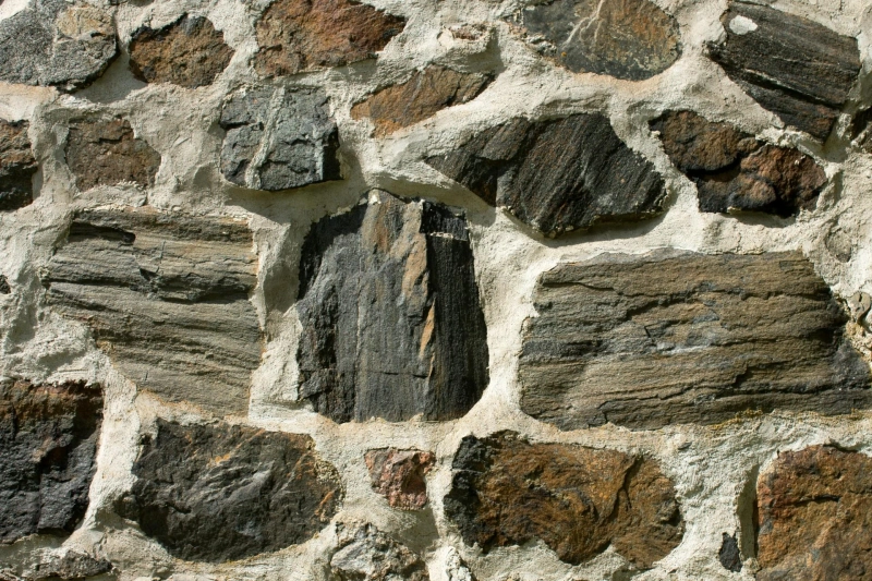 Stone Veneer Installation for Interior vs. Exterior Projects: What’s the Difference?