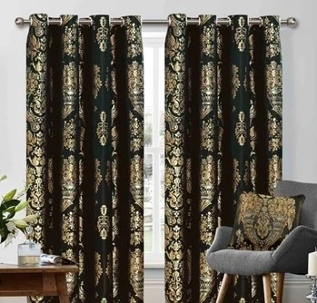 Tips to decide whether shower curtains or doors for showers