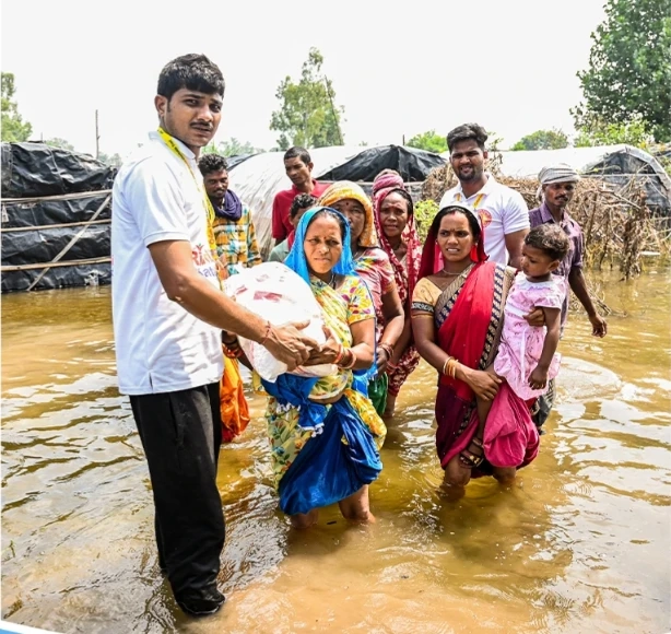 Standing Together in Crisis to Support People and Animals in India