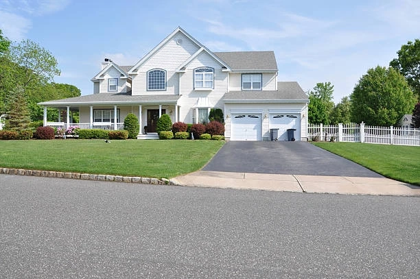 Elevate Your Curb Appeal: Classic Front Yard Design Concepts