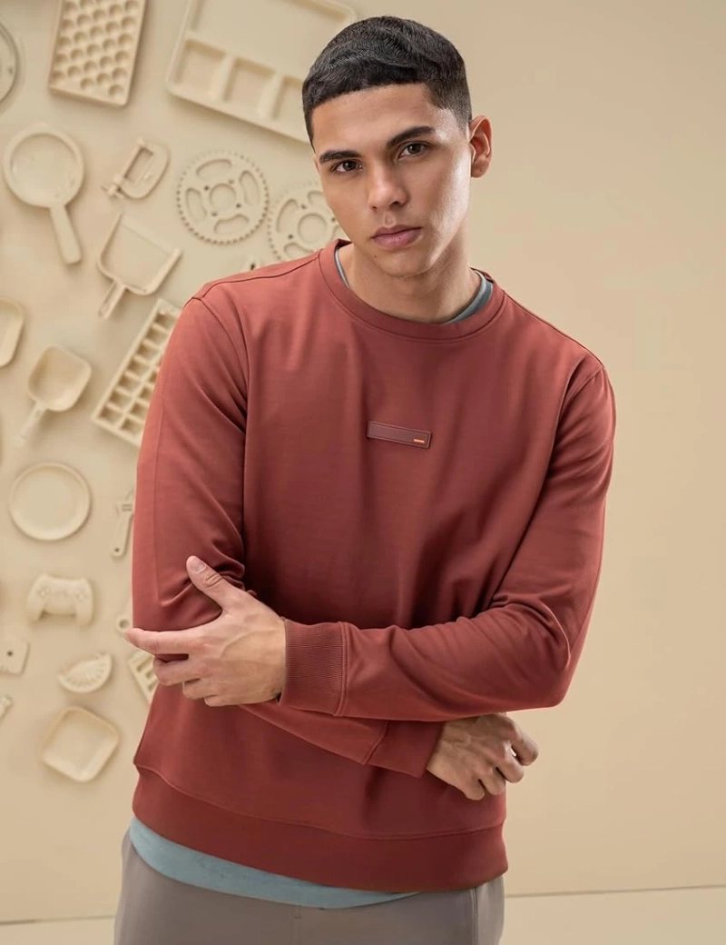 How to Choose the Right Sweatshirt for Men Based on Fabric and Fit