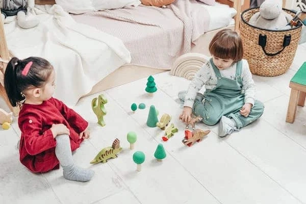 The Ultimate Guide to Choosing Age-Appropriate Toys: Tips for Parents