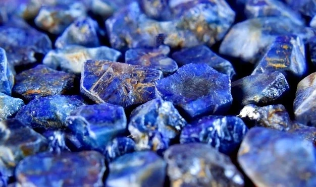 Lapis Lazuli Stone: Meaning, Properties, Uses, and Benefits