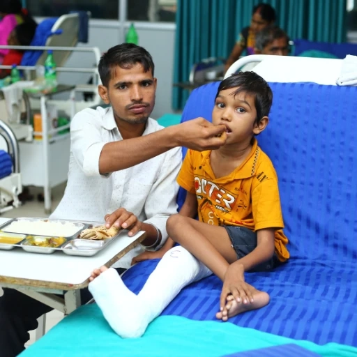 Thai NGO Providing Free Food and Nutrition Support for Underprivileged Children