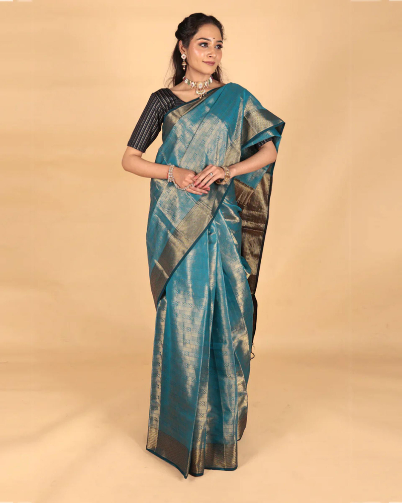 Maheshwari Silk Sarees: Heritage Weaves That Define Timeless Indian Elegance