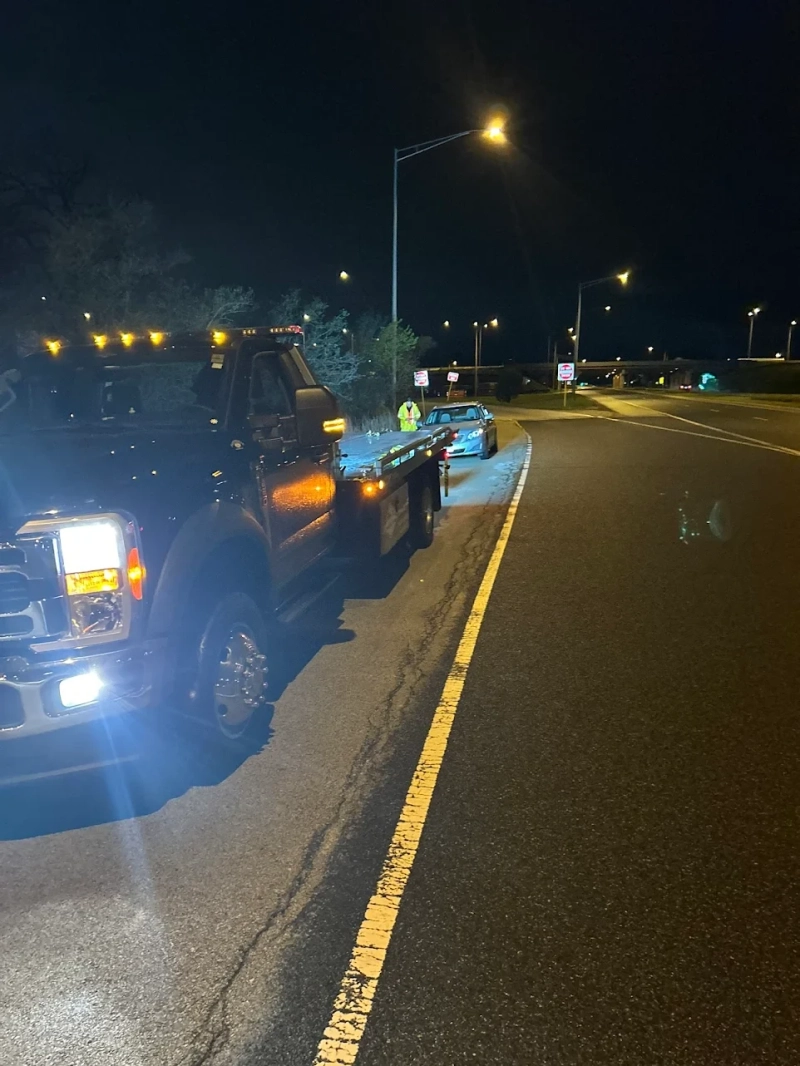 Unexpected Breakdown? Elk Grove Village Roadside Assistance Can Help