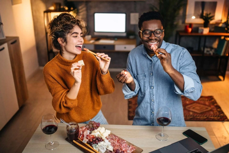 How Do You Make a Perfect Date at Home?