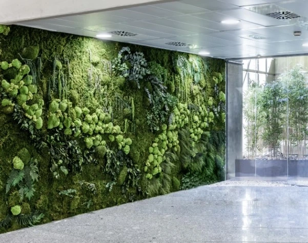 Jardín Vertical: Diseño, Estética y Funcionalidad para Espacios Contemporáneos