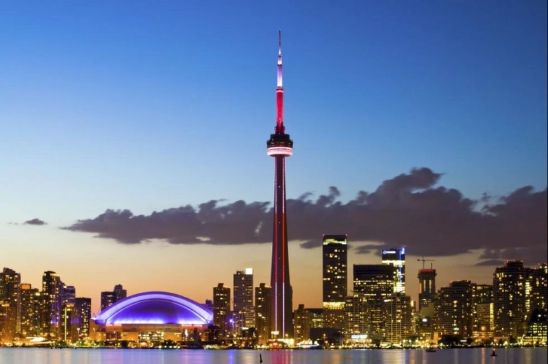 Discover Ontario’s Many Adventures with Swoop Airlines