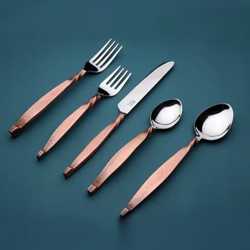 Copper vs. Gold Flatware: Choosing the Perfect Style for Celebrations