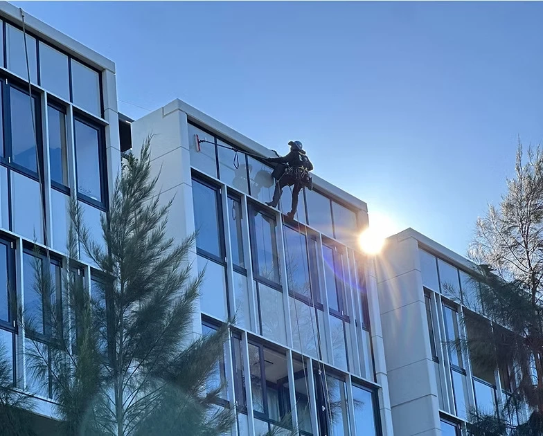 Rope Access Remedial Work: A Modern Solution for Building Maintenance and Repairs