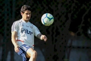 Expectativa criada sobre Alexandre Pato é muito maior que a realidade