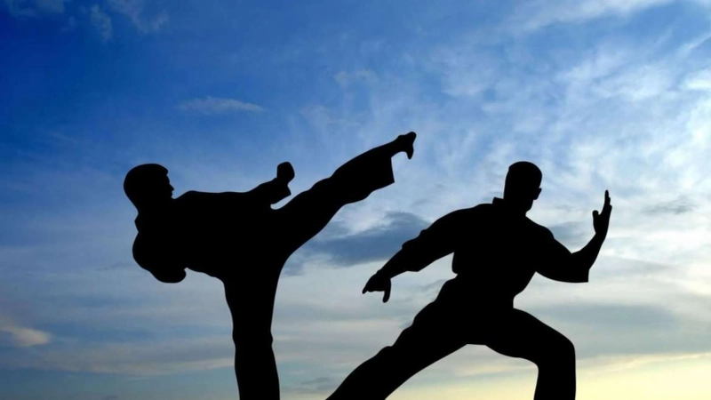 Female Cop Shares the importance of self-defence training for women