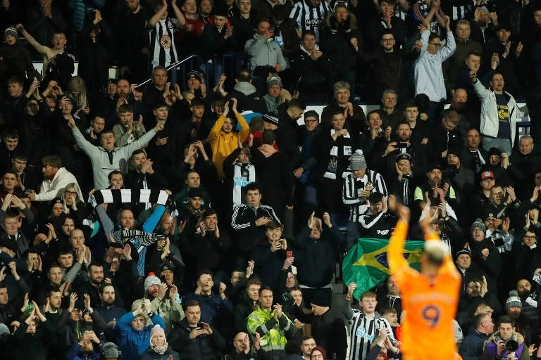 Venda para sauditas divide sentimentos da torcida do Newcastle