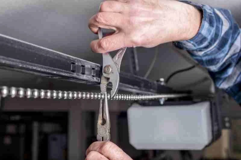 Maximize Convenience: Premier Garage Door Opener Repair Services