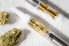 Chronic pain treatment with delta 8 carts