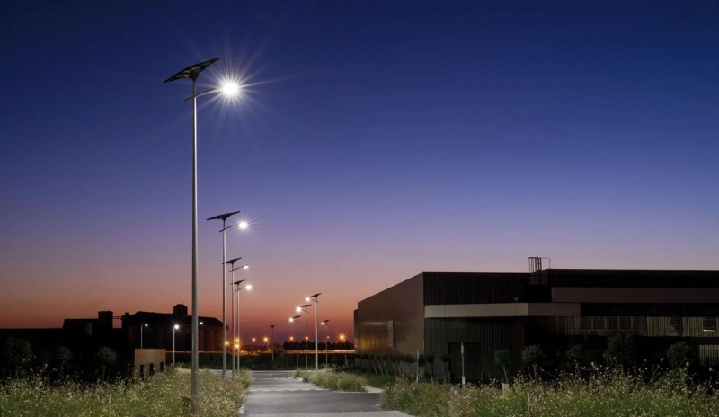 Solar Street Light UAE for Maintenance-Free Lighting – Available Now at Prolux International LLC