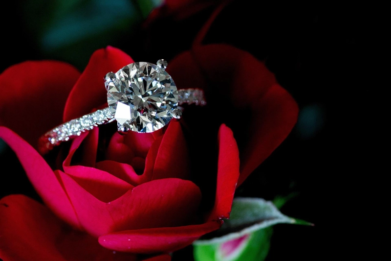 Unveiling the Hidden Beauty: Discover the Allure of Diamond Rings at Pawn Shops