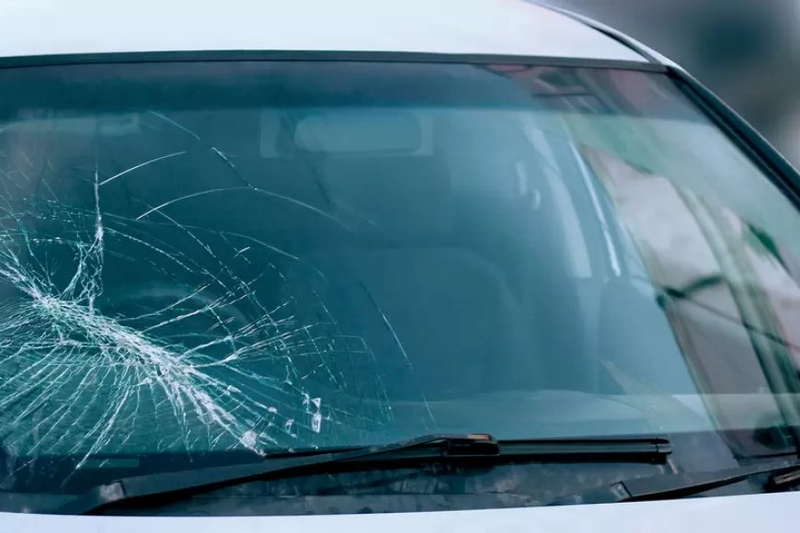 Common Windshield Problems and How to Address Them