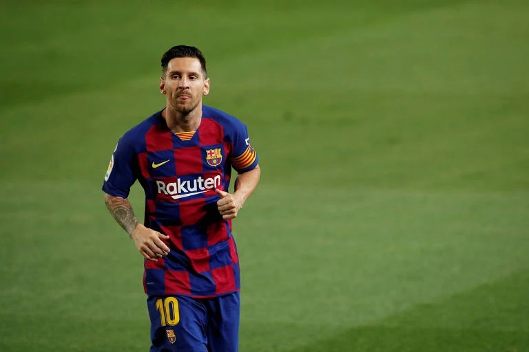 Barcelona busca indenização da Nike por camisas defeituosas