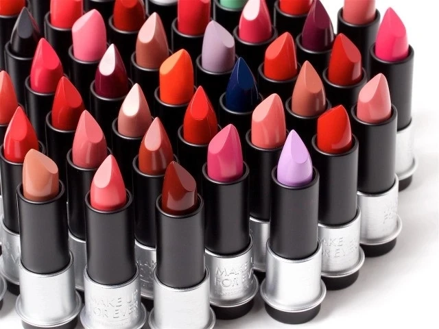 The Art of Lipstick: Famous Lipstick Ads and Campaigns