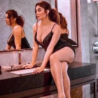 Find Russian & Indian Call Girls in Lucknow Easily