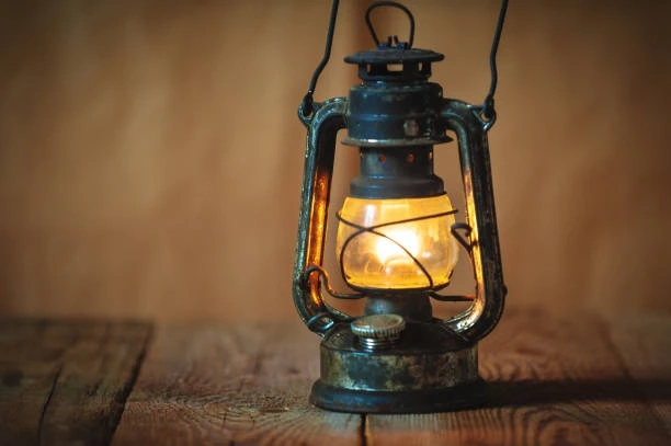 Antique Kerosene Lamp That Make Your House Beautiful