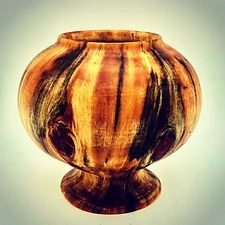 Bringing Nature Indoors: The Beauty and Craftsmanship of Handcrafted Vases