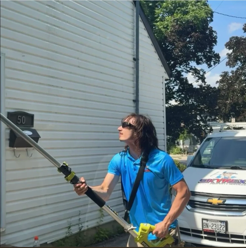 Soft and Pressure Washing Service in Mississauga