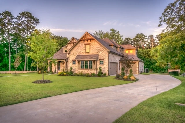 Bitumen Driveways: The Wonderful Solution to Hot and Arid Weather