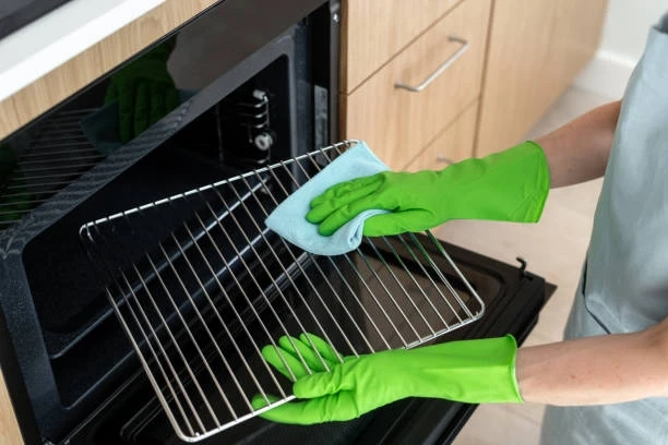 How does self cleaning oven work?