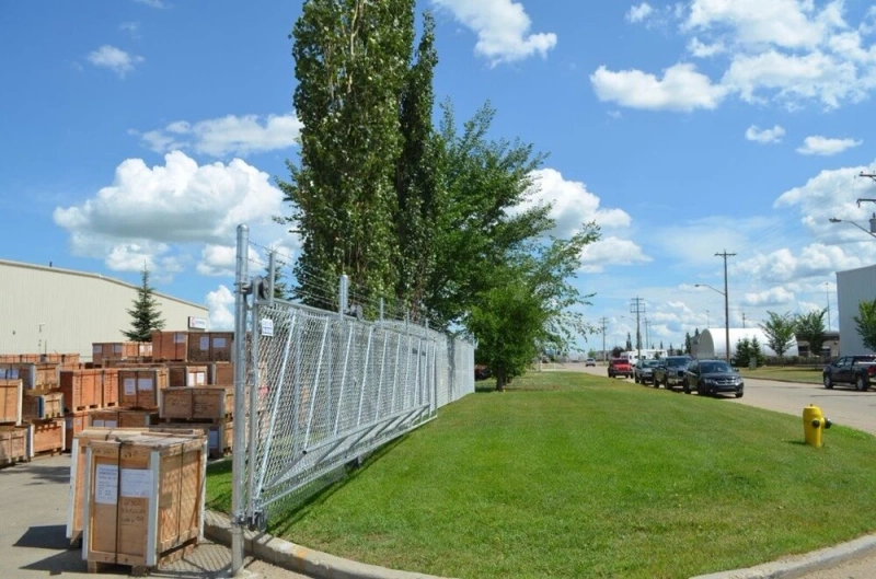 How to Choose the Right Fence for Your Industrial Property