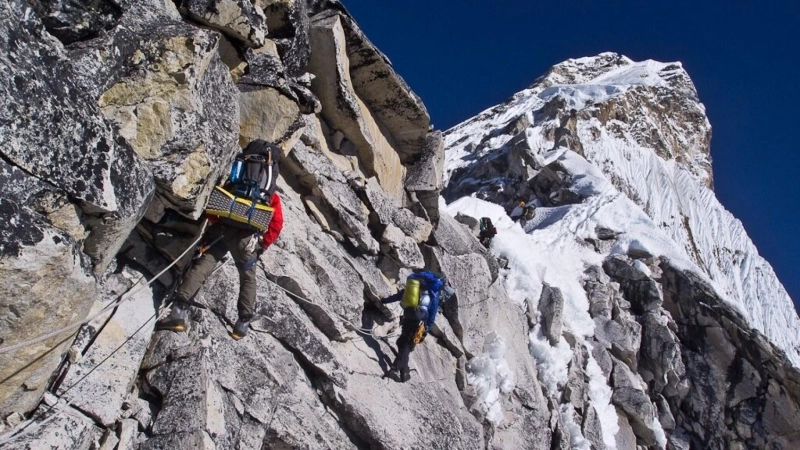 Ama Dablam: Unveiling the Majesty of 