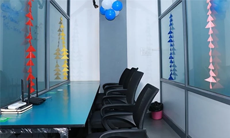 Which Services Are Included in a Professional Virtual Office Space Package