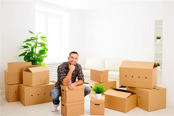 Advantages of Hiring Moving and Storage Services