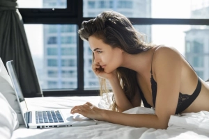 Find Singles Near Me: Men & Women's Profiles on Top Dating Websites